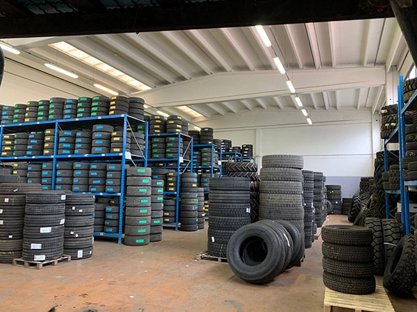 servizio-deposito-gomme-usate-parma